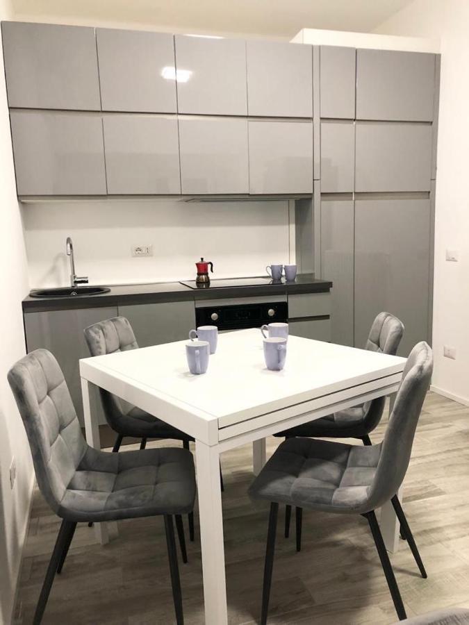 Navigli Nice Milan Apartment Buitenkant foto